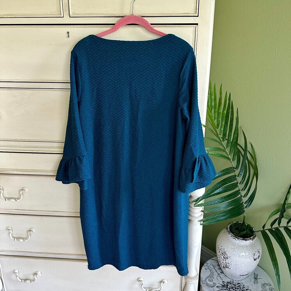 NWT Chico's Textured Teal Stretch Bell-Sleeve Midi Dress Sz 1 Med - Picture 2 of 7